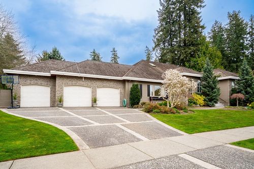 2318 Chantrell Park Dr, Surrey, BC, V4A9W8 | Card Image