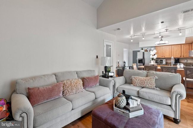 8101-E - 8101 Greenspring Way, Condo with 3 bedrooms, 3 bathrooms and null parking in OWINGS MILLS MD | Image 13