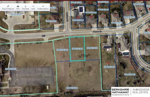 20175 Farnam St, Elkhorn, NE, 68022-4829 | Card Image