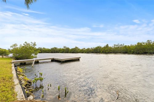 8942 Rocky Creek Drive, TAMPA, FL, 33615 | Card Image