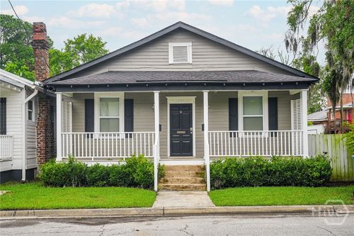 111 W 48th St, Savannah, GA, 31405-2064 | Card Image