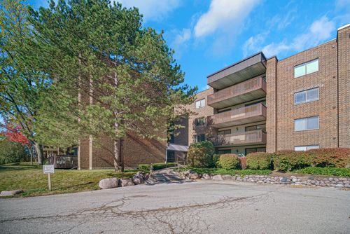 apt-302-690 Chandler Rd, Gurnee, IL, 60031-3183 | Card Image