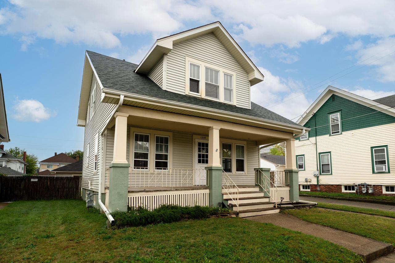West Blvd, Racine, WI 53405
