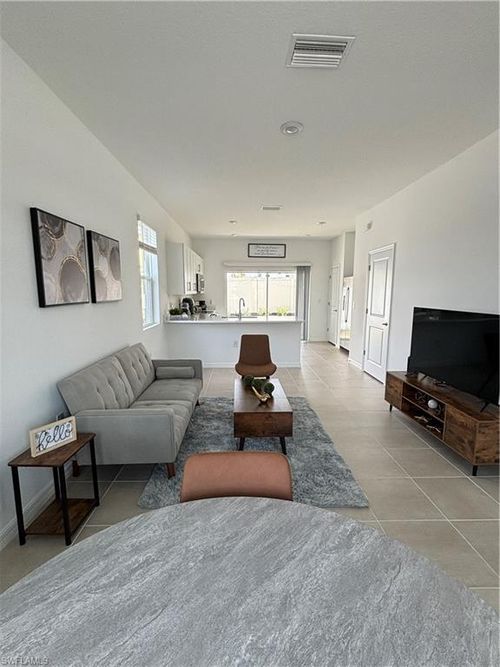 8768 Daybreak St, SARASOTA, FL, 34241-2112 | Card Image