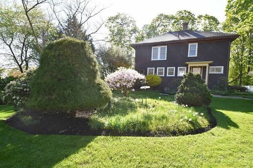 entire-home-36 Evergreen Ave, Auburndale, MA, 02466-1703 | Card Image