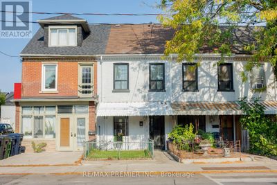 58 Mansfield Ave, Townhouse with 3 bedrooms, 2 bathrooms and 1 parking in Toronto ON | Image 1