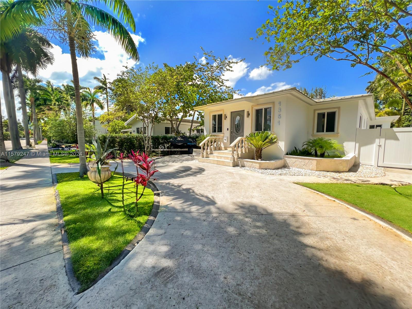 Harrison St, Hollywood, FL 33019