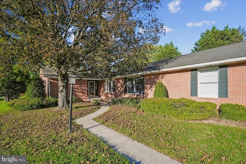 8101 Sundown Ln, FREDERICK, MD, 21702-2981 | Card Image