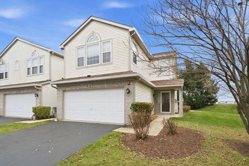 1836-1836 Candlelight Cir, Montgomery, IL, 60538-3503 | Card Image