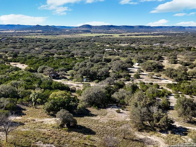 207 Roadrunner Trl, House other with 1 bedrooms, 1 bathrooms and null parking in Utopia TX | Image 10