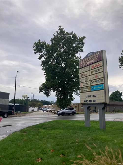 1600 W Beardsley Ave, Elkhart, IN, 46514-1800 | Card Image