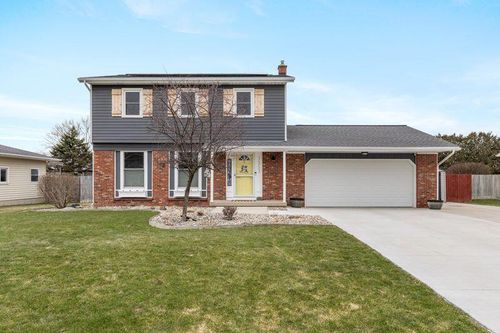 7337 Harmon Ln, Jenison, MI, 49428-8716 | Card Image