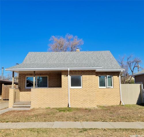 1517 3rd Street, Estevan, SK, S4A0S5 | Card Image