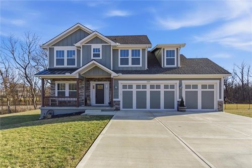 2101 S Petty Rd, Kearney, MO, 64060-8829 | Card Image