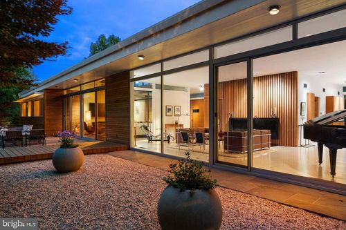 2533 N Ridgeview Rd, ARLINGTON, VA, 22207-5113 | Card Image