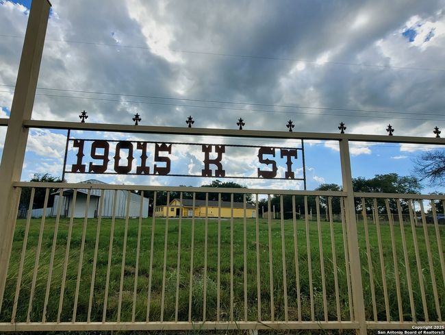 19015 K St, Home with 0 bedrooms, 0 bathrooms and null parking in Somerset TX | Image 34