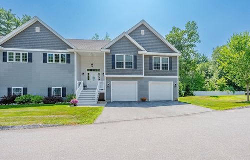 17 Cypress Cir, Exeter, NH, 03833-8804 | Card Image