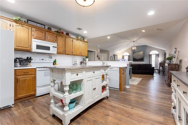 652 Ne 65 Th Ter, House other with 2 bedrooms, 2 bathrooms and null parking in Gladstone MO | Image 11