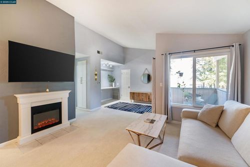 e6-5450 Concord Blvd, Concord, CA, 94521 | Card Image