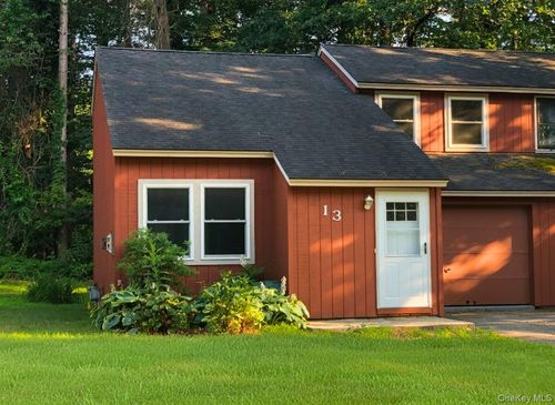 13 Wake Robin Rd, Ballston Spa, NY, 12020-4464 | Card Image