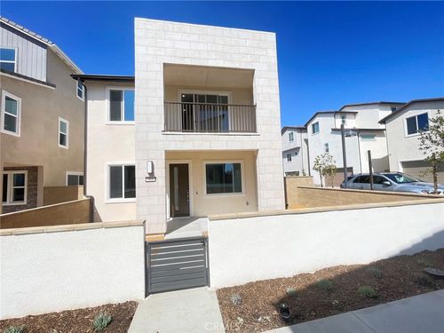 309 Garber, Irvine, CA, 92618-5940 | Card Image