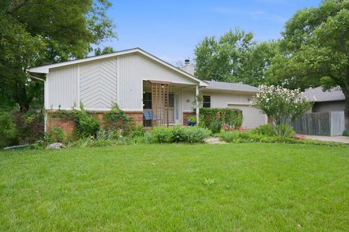 1325 N Split Rail Ct, Derby, KS, 67037-2846 | Card Image
