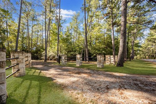 22 Mount Zion Rd, New Waverly, TX, 77358-3741 | Card Image