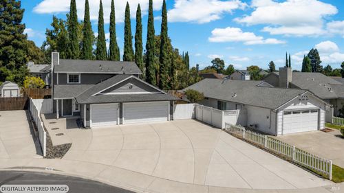 620 Catalina Ct, Vacaville, CA, 95687-5452 | Card Image