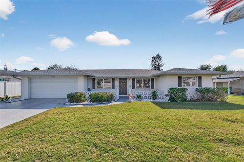 1735 Loralin Dr, Englewood, FL, 34223-4352 | Card Image