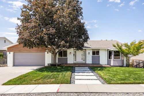 2399 E Catalina Dr, Cottonwood Heights, UT, 84121-3910 | Card Image