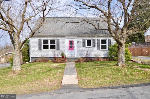 145 S Kirk St, Pine Grove Mills, PA, 16868-1036 | Card Image