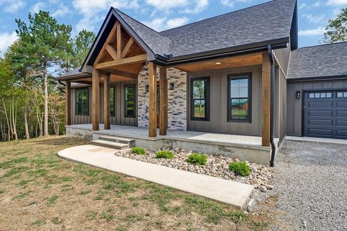 1119 Nichol Creek Dr, Jamestown, TN, 38556-1129 | Card Image