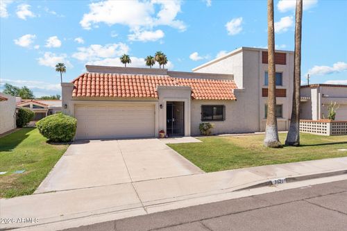 7621 E Vista Dr, Scottsdale, AZ, 85250-6875 | Card Image
