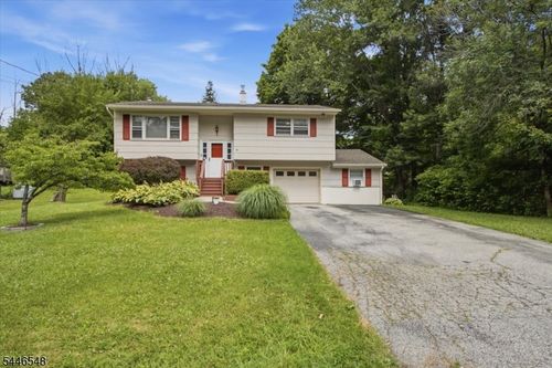 43 Cedar Tree Dr, Highland Lakes, NJ, 07422-1035 | Card Image