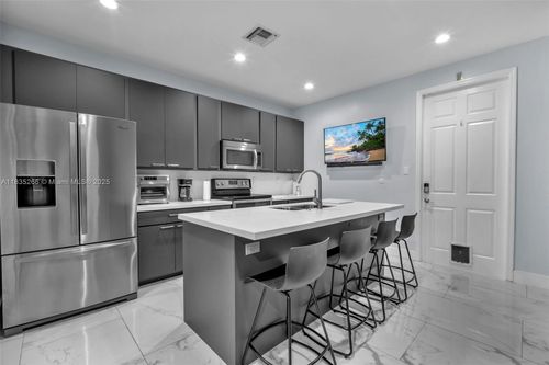 14646 Sw 13th St, Pembroke Pines, FL, 33027-6504 | Card Image