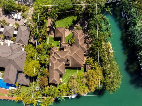 665 Leucadendra Dr, Coral Gables, FL, 33156-2365 | Card Image