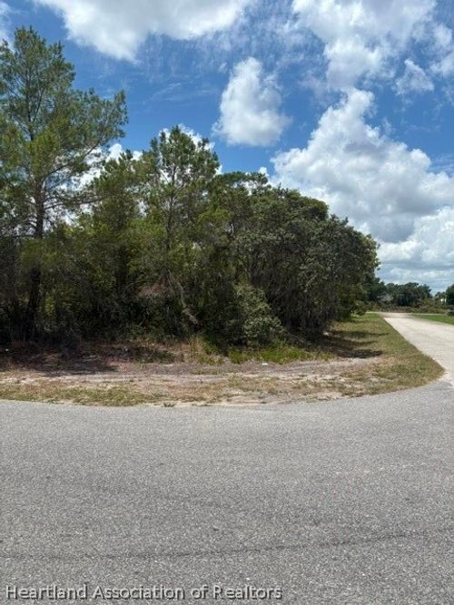 122 Grapefruit Ave Nw, Lake Placid, FL, 33852 | Card Image