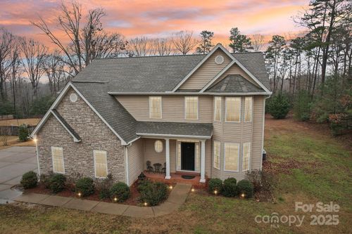 308 Crestview Ln, Spartanburg, SC, 29301-5216 | Card Image