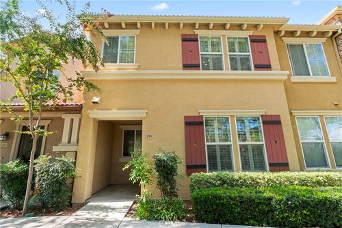 unit-204-30505 Canyon Hills Rd, Lake Elsinore, CA, 92532-7517 | Card Image