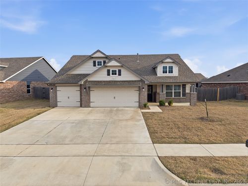 3583 E 144th Pl S, Bixby, OK, 74008-8086 | Card Image