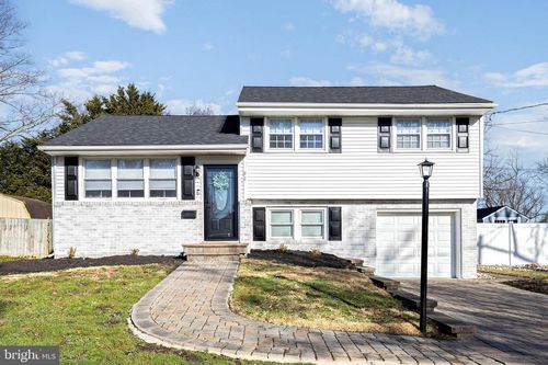 72 Pleasant Valley Dr, WEST DEPTFORD, NJ, 08096-6323 | Card Image