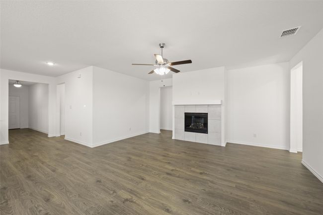 1905 Mohican Living Room1 | Image 29