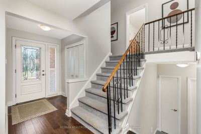 216 Searle Ave, House other with 4 bedrooms, 2 bathrooms and 6 parking in North York ON | Image 2