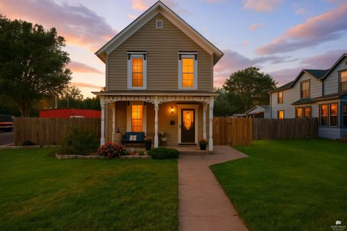 407 Elm St, Wamego, KS, 66547-1619 | Card Image