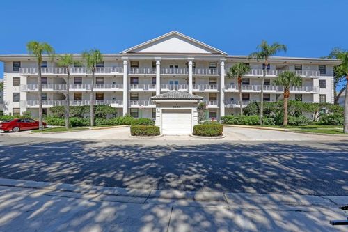 201-3650 Whitehall Dr, West Palm Beach, FL, 33401-1091 | Card Image