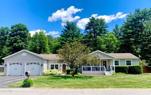 15 Algonquin Dr, Queensbury, NY, 12804-9579 | Card Image