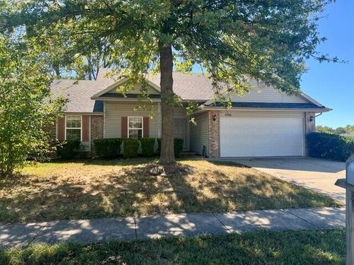 3726 W Kay Pointe Blvd, Springfield, MO, 65802-6753 | Card Image