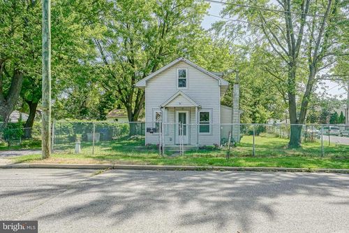 8 S 2nd St, National Park, NJ, 08063-1547 | Card Image