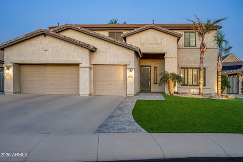 127 N Date Palm Dr, Gilbert, AZ, 85234-6181 | Card Image