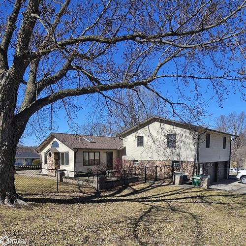 204 E Prairie St, Creston, IA, 50801-1626 | Card Image